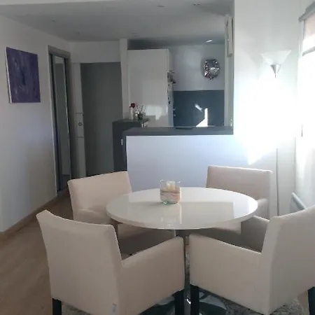 F3 Tout Equipe 5 Min Croisette Appartement